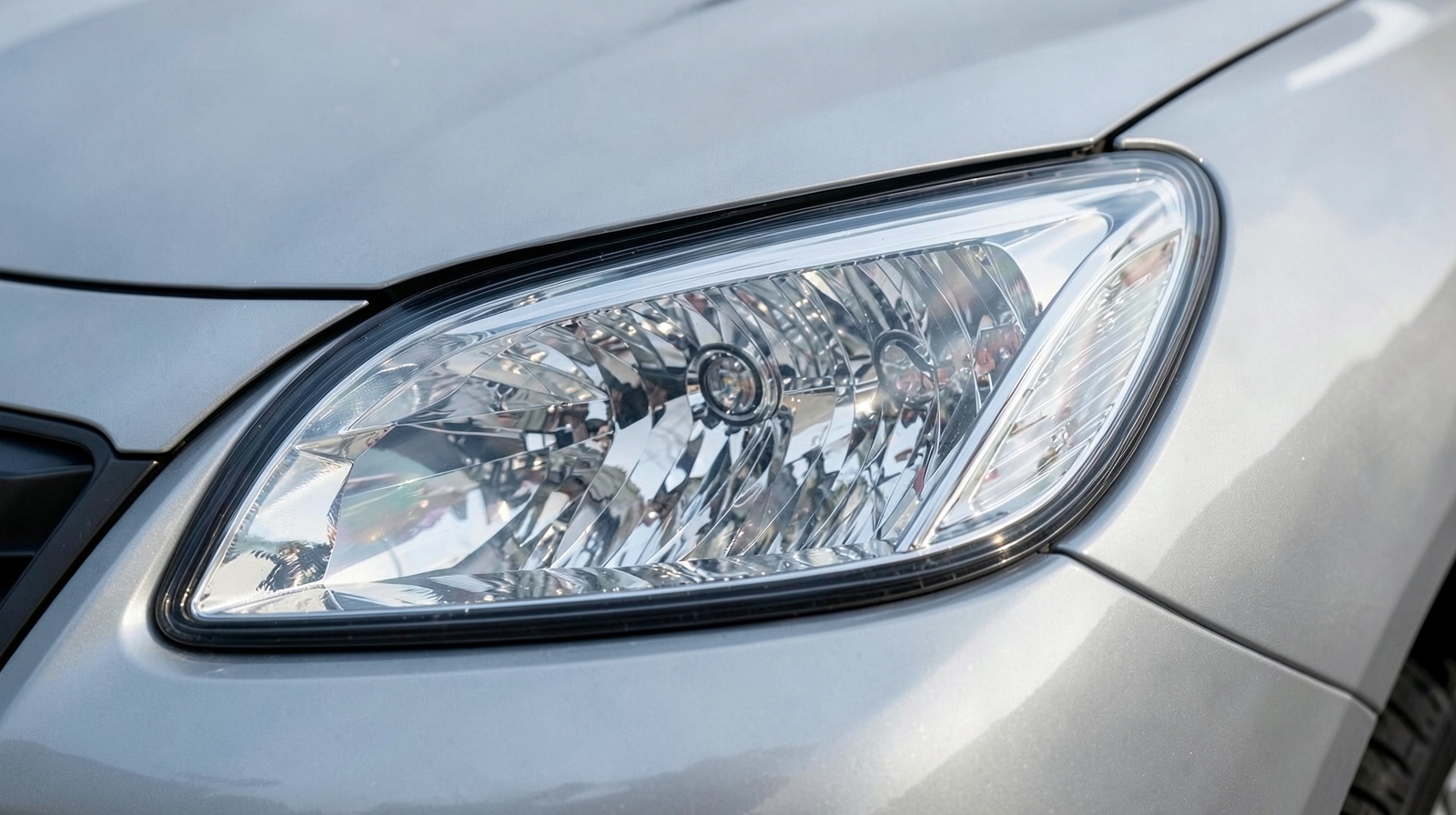 Headlight Restoration & Coating in Richmond, VA
