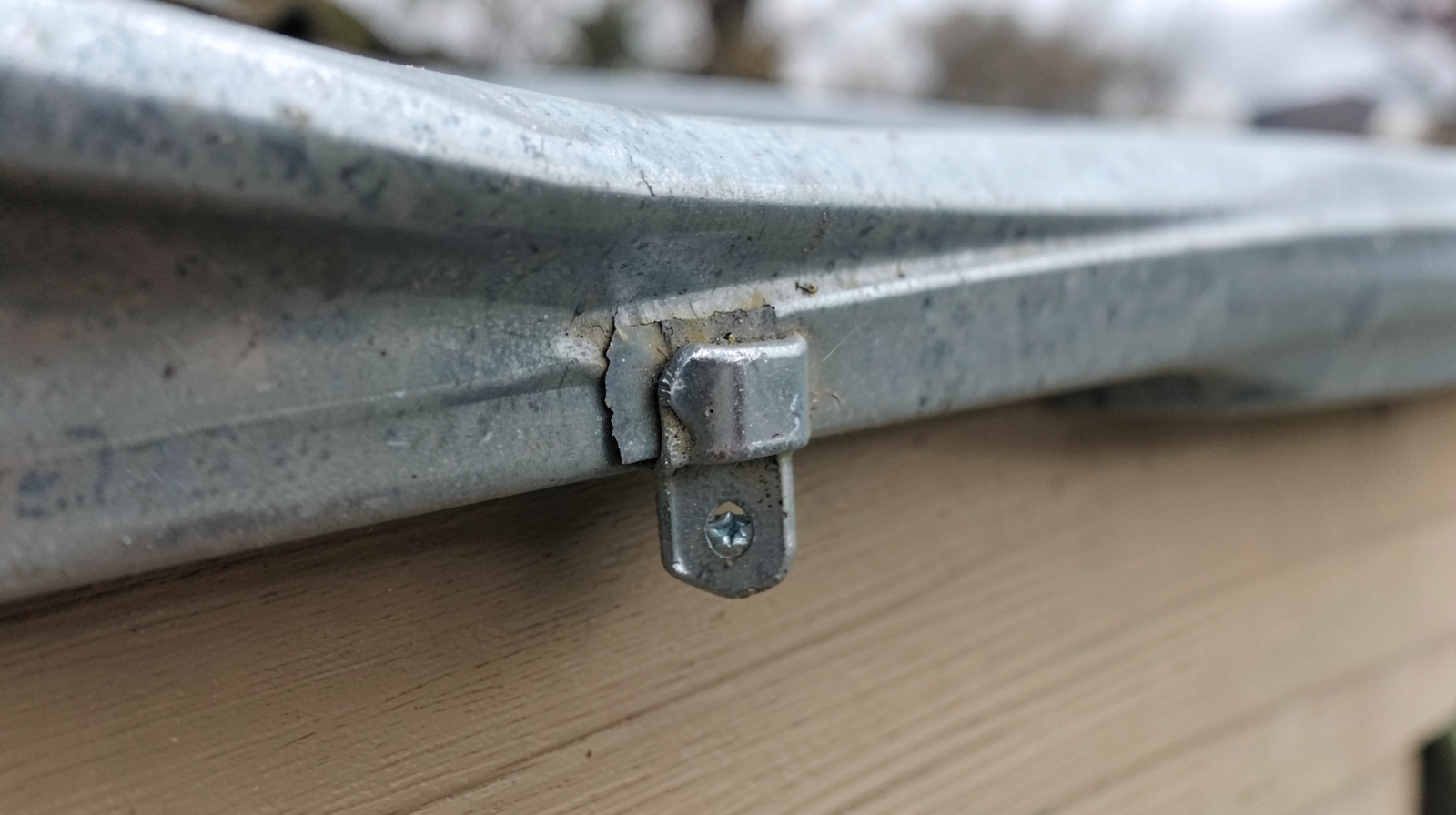 Gutter Repair in Elk Grove, CA in Elk Grove