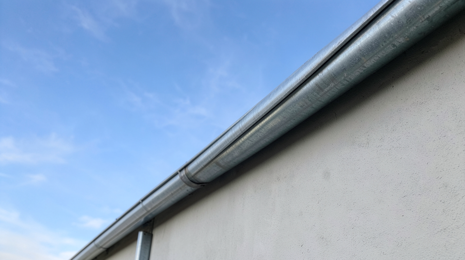 Commercial Gutter Cleaning in Lake Oswego, OR in Lake Oswego