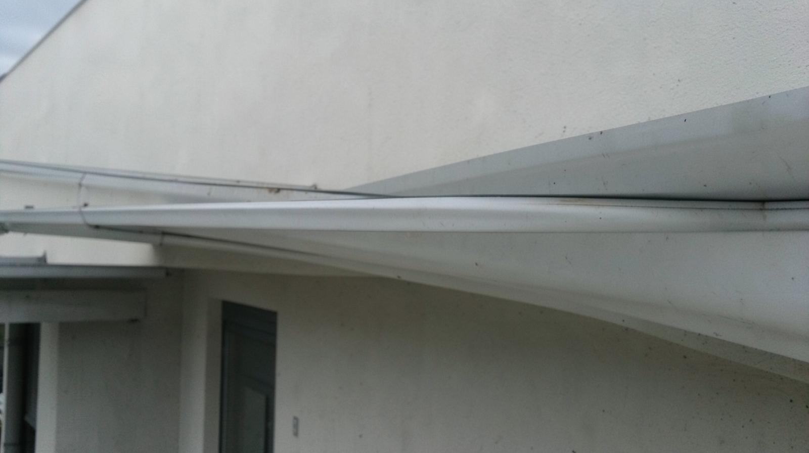 Commercial Gutter Cleaning in Redmond, WA in Redmond