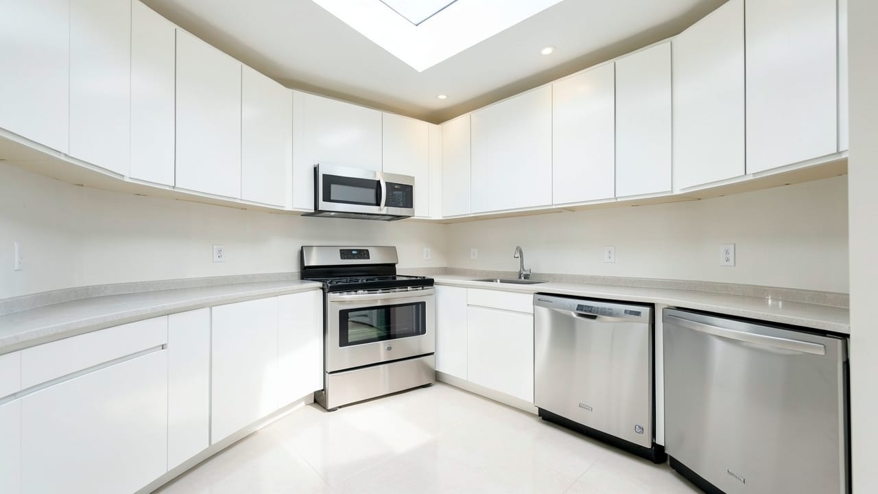Kitchen Mold Cleanup in Newport Beach, CA in Newport Beach